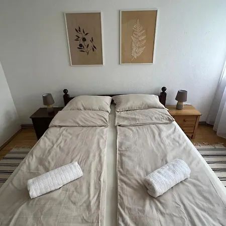 Apartment Hello Sa *